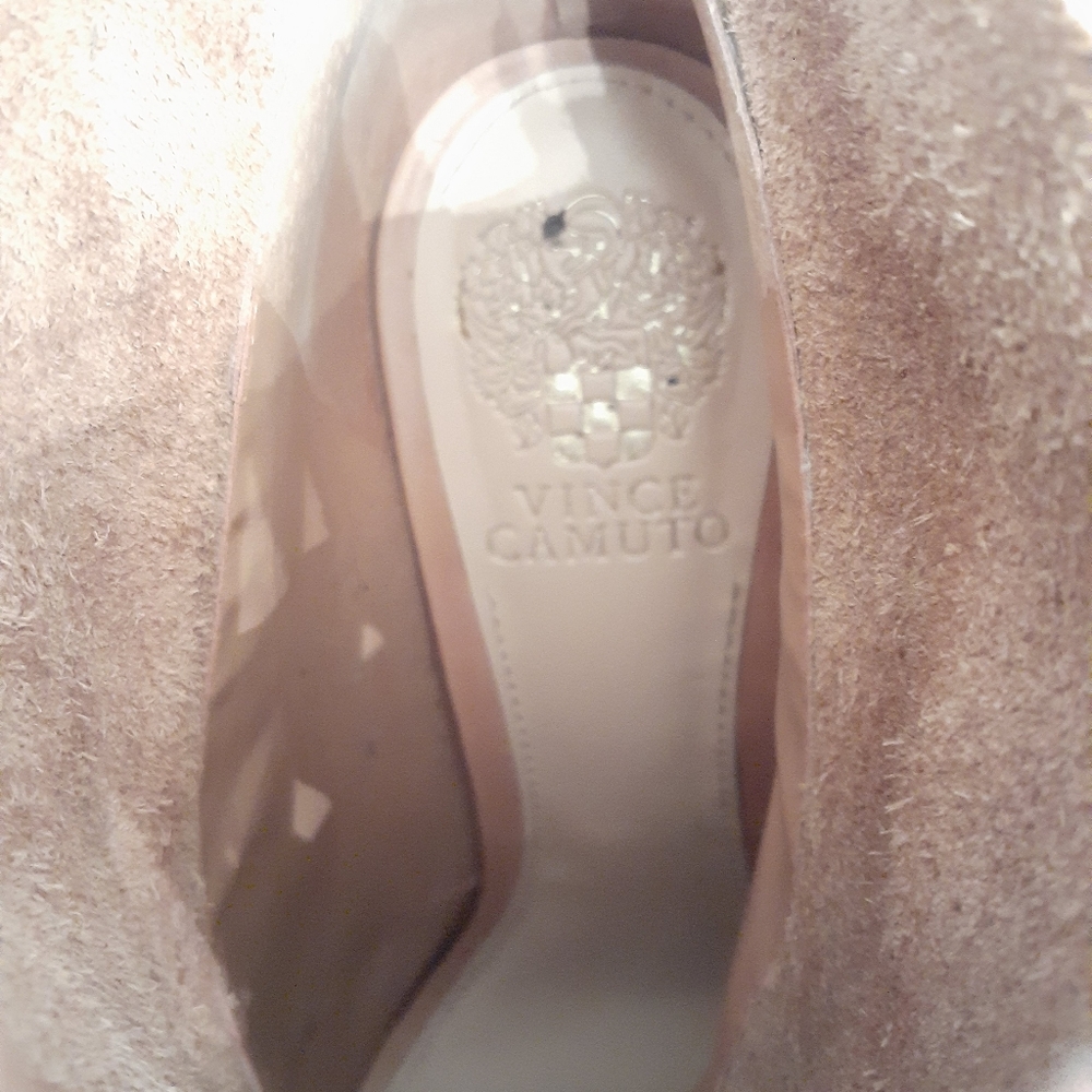 Vince Camuto - Picture 4 of 7